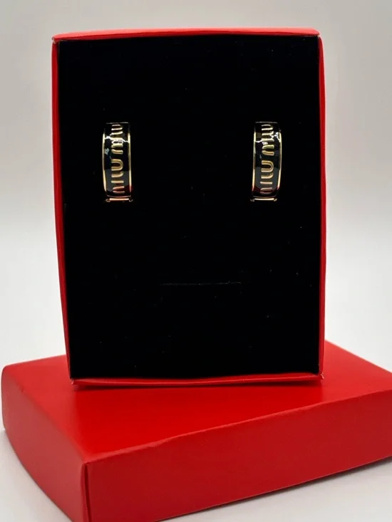 Luxury Designer Gold Tone Small Hoop Earrings Black Enamel Polished Logo Accent - Picture 15 of 15